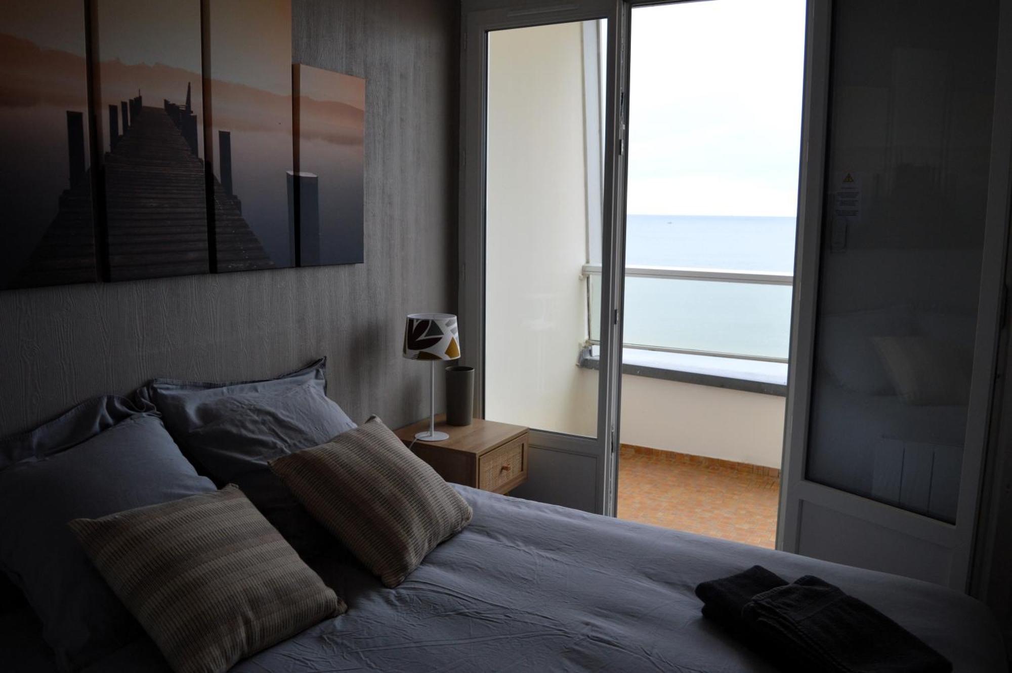 L'Esperluette - Magnifique Vue Mer Et Balcon Courseulles-sur-Mer Esterno foto